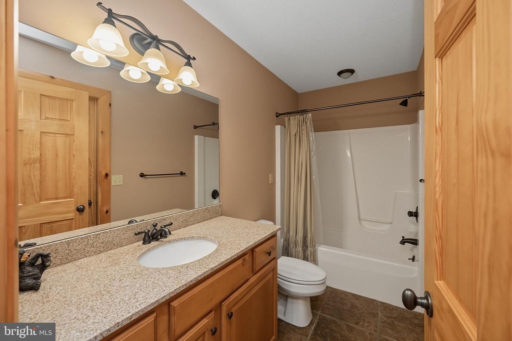 Image 59 of property listing at 178 FERN LOOP DR, Mc Henry, MD 21541
