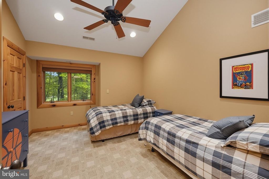 Image 62 of property listing at 178 FERN LOOP DR, Mc Henry, MD 21541