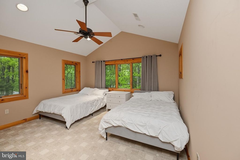 Image 68 of property listing at 178 FERN LOOP DR, Mc Henry, MD 21541