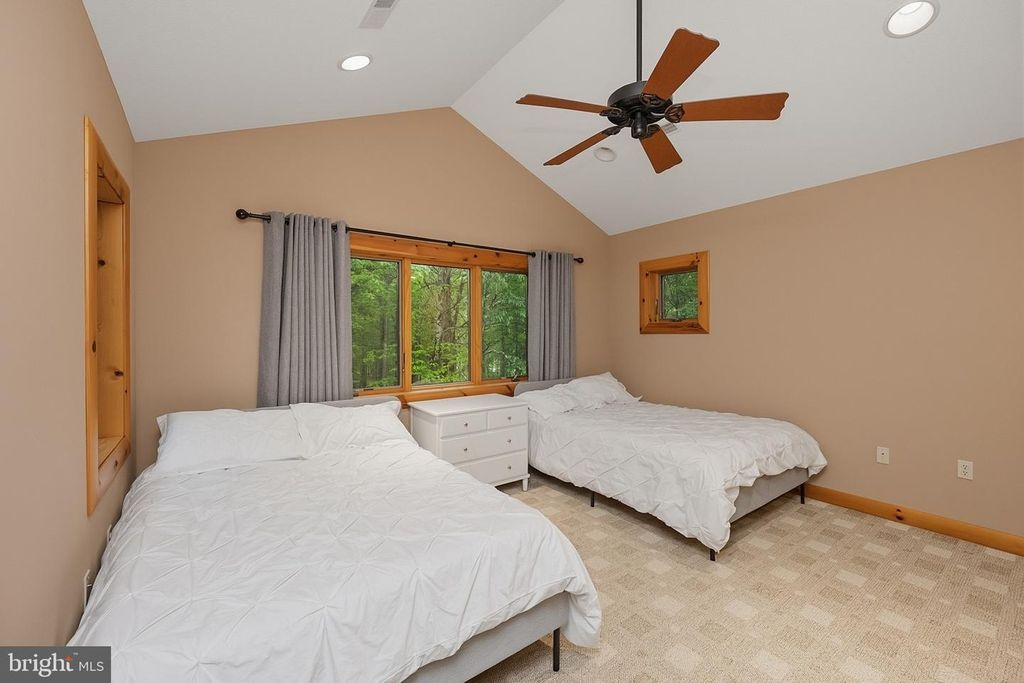 Image 69 of property listing at 178 FERN LOOP DR, Mc Henry, MD 21541