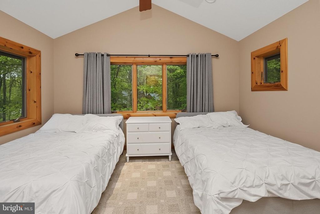 Image 71 of property listing at 178 FERN LOOP DR, Mc Henry, MD 21541