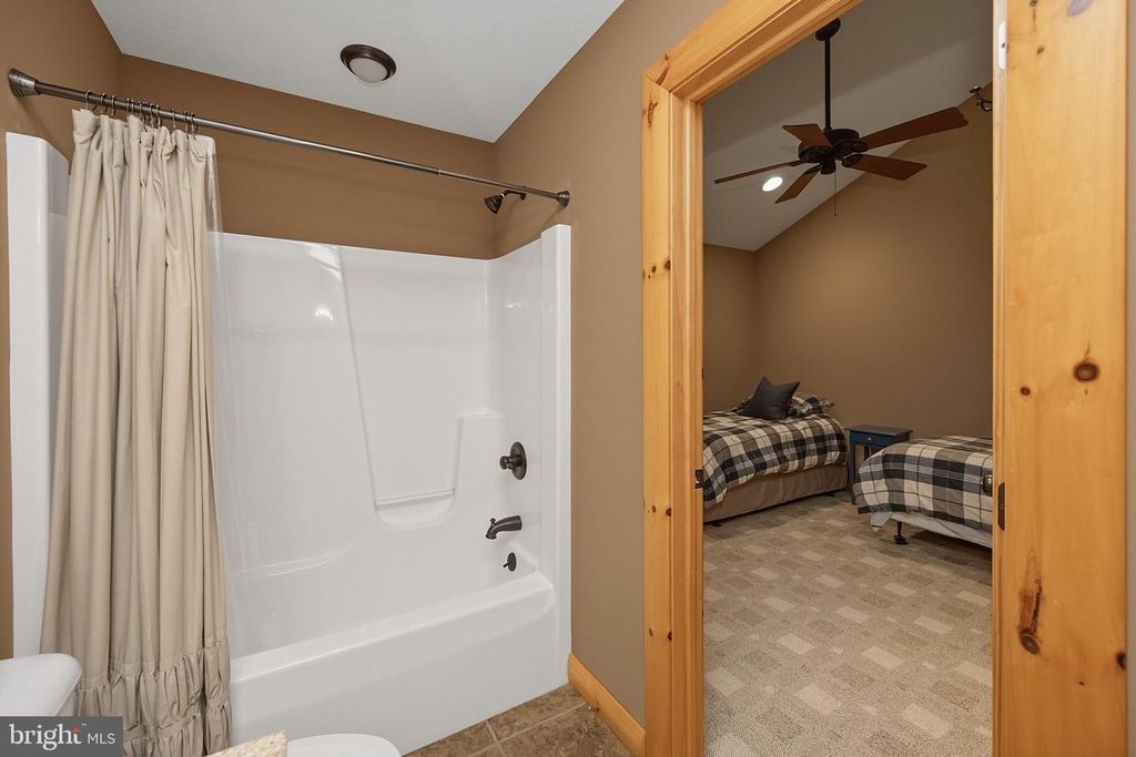 Image 74 of property listing at 178 FERN LOOP DR, Mc Henry, MD 21541