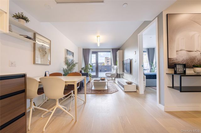 14449 Northern Boulevard 413, Flushing, NY 11354