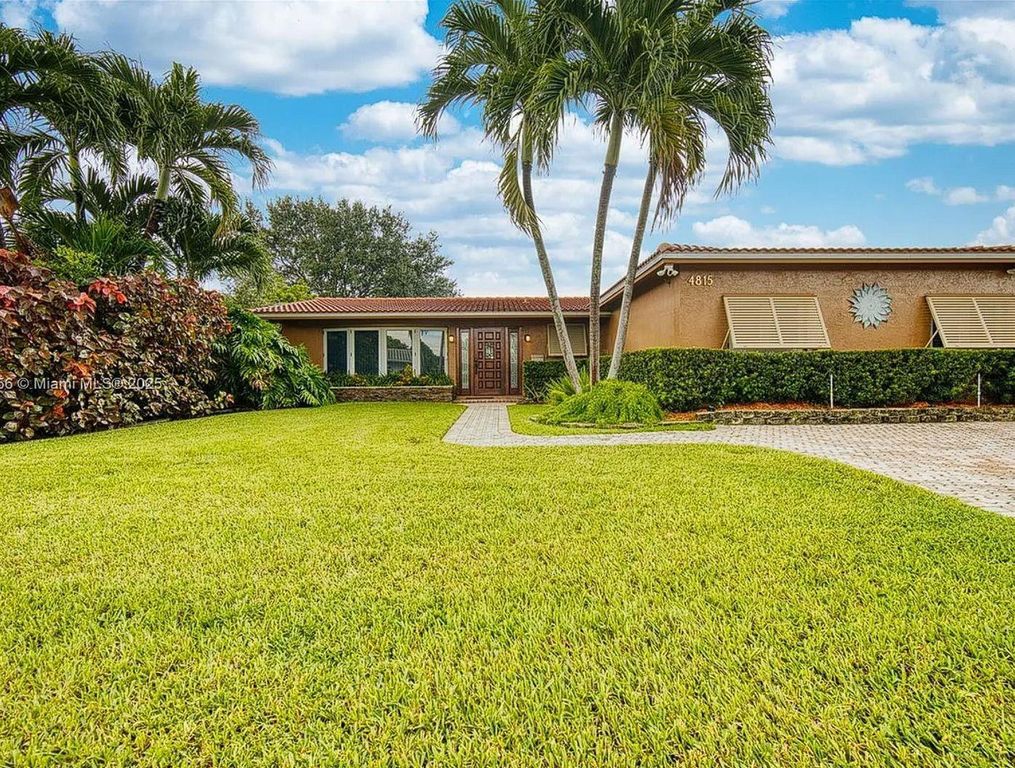 4815 Cleveland Street, Hollywood, FL 33021