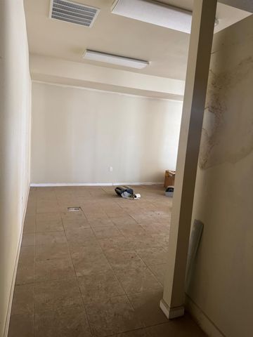 12441 W Shaw Avenue, Fresno, CA 93723