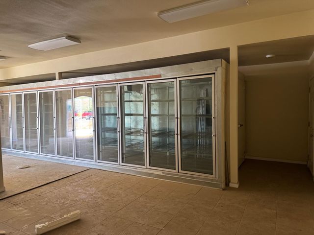 12441 W Shaw Avenue, Fresno, CA 93723