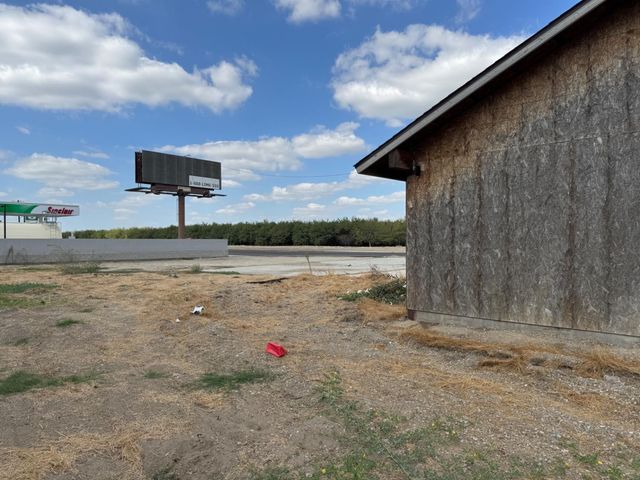 12441 W Shaw Avenue, Fresno, CA 93723