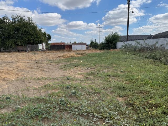 12441 W Shaw Avenue, Fresno, CA 93723