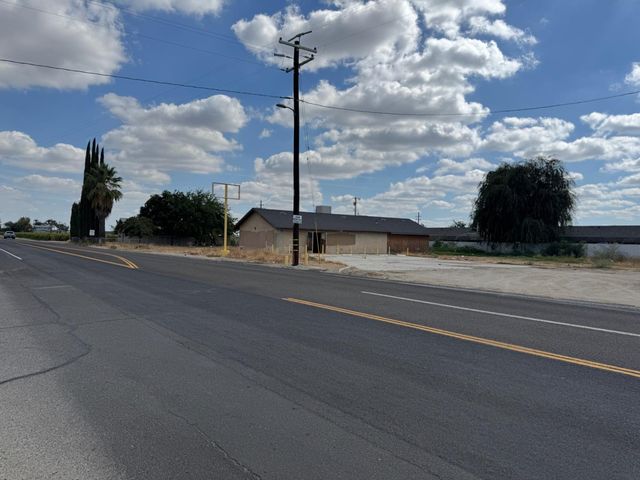 12441 W Shaw Avenue, Fresno, CA 93723