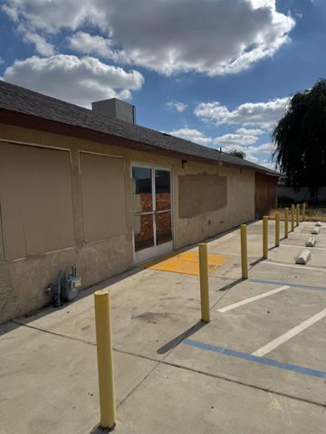 12441 W Shaw Avenue, Fresno, CA 93723