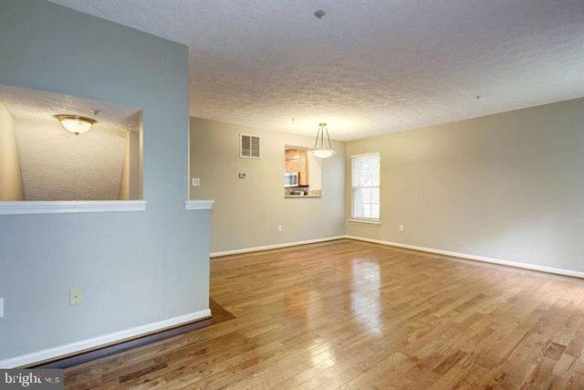 6112 STARBURN PATH, Columbia, MD 21045
