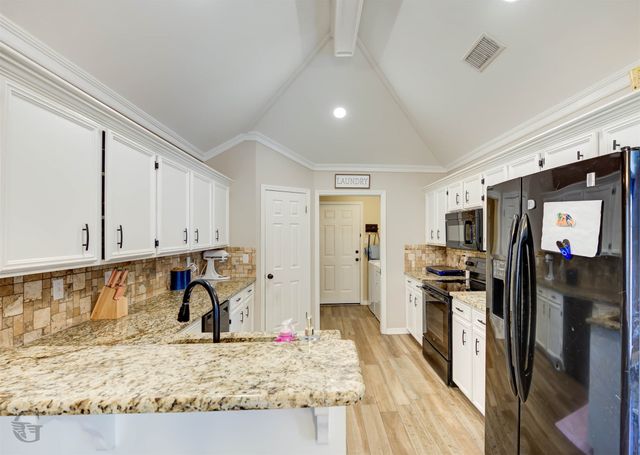 2116 Middle Creek Boulevard, Bossier City, LA 71111