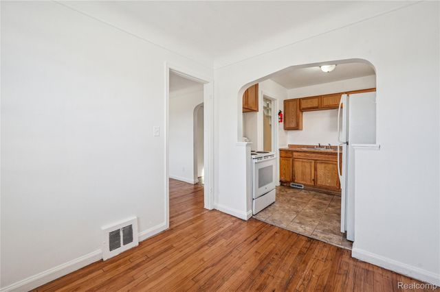 21341 Reimanville Avenue, Royal Oak Charter Township, MI 48220