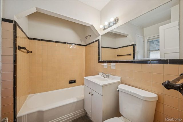 21341 Reimanville Avenue, Royal Oak Charter Township, MI 48220