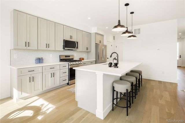 4650 W 9th Avenue, Denver, CO 80204