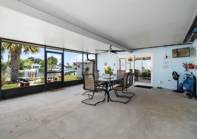 803 LEISEY CIRCLE, Ruskin, FL 33570