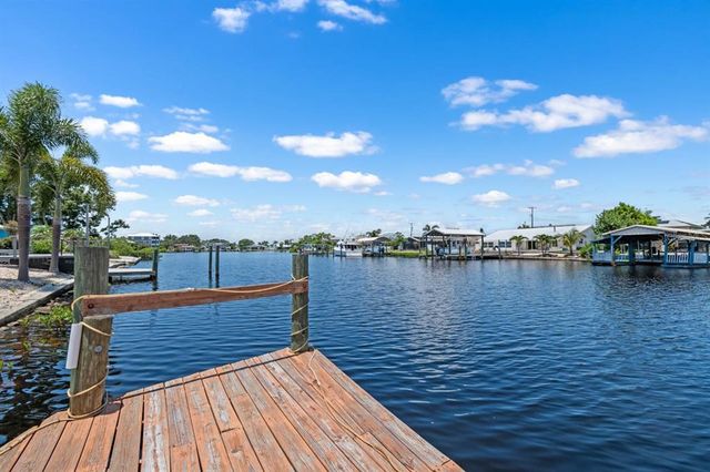 803 LEISEY CIRCLE, Ruskin, FL 33570