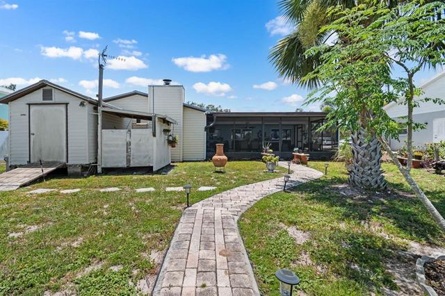 803 LEISEY CIRCLE, Ruskin, FL 33570