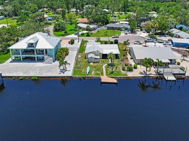 803 LEISEY CIRCLE, Ruskin, FL 33570