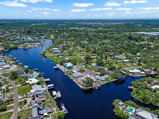 803 LEISEY CIRCLE, Ruskin, FL 33570