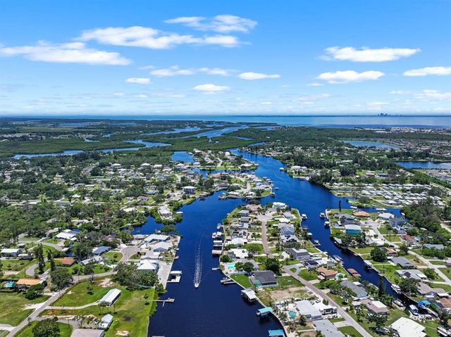 803 LEISEY CIRCLE, Ruskin, FL 33570