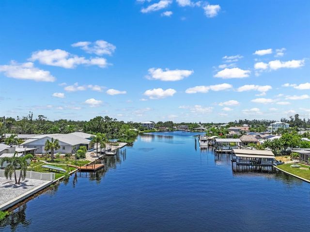 803 LEISEY CIRCLE, Ruskin, FL 33570