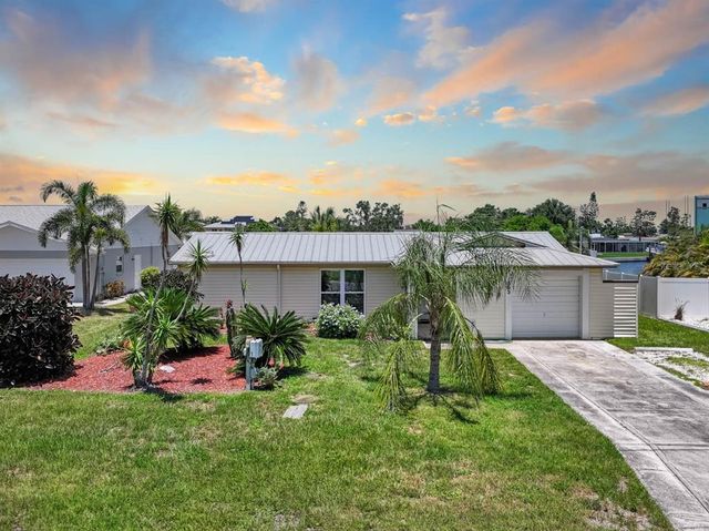 803 LEISEY CIRCLE, Ruskin, FL 33570