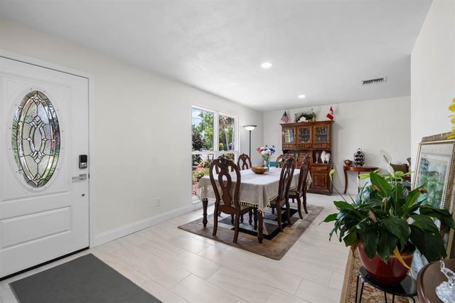 803 LEISEY CIRCLE, Ruskin, FL 33570