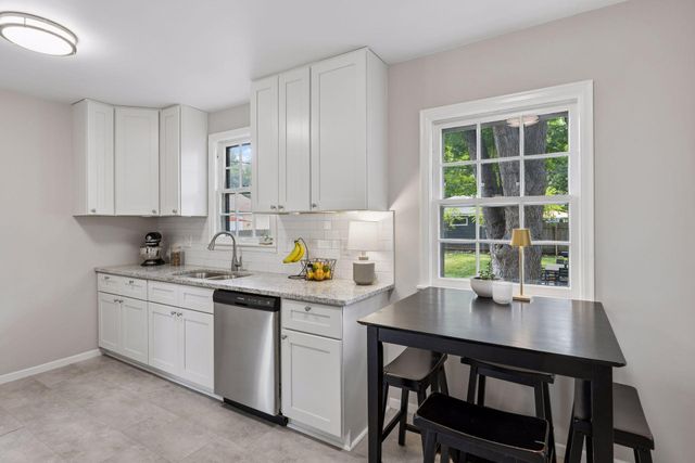 3851 Welcome Avenue N, Robbinsdale, MN 55422