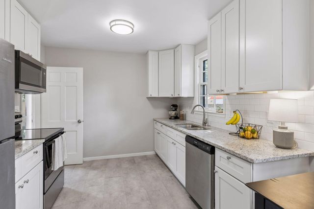 3851 Welcome Avenue N, Robbinsdale, MN 55422