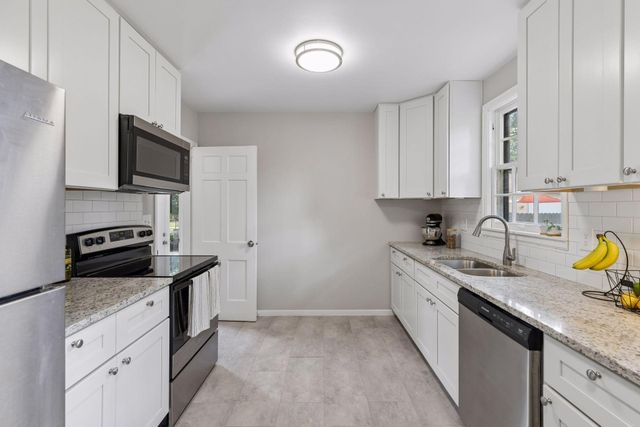 3851 Welcome Avenue N, Robbinsdale, MN 55422