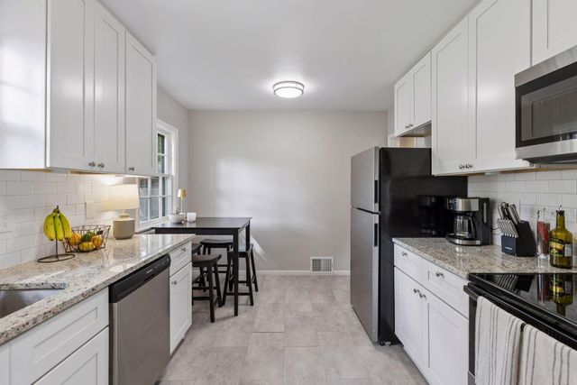3851 Welcome Avenue N, Robbinsdale, MN 55422