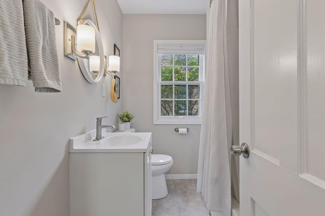 3851 Welcome Avenue N, Robbinsdale, MN 55422