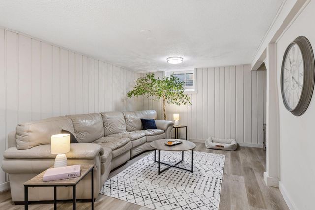 3851 Welcome Avenue N, Robbinsdale, MN 55422
