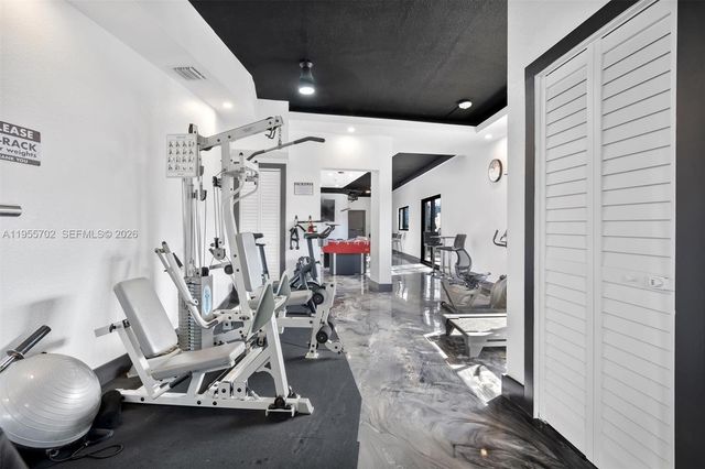4000 NE 168th St 110A, North Miami Beach, FL 33160