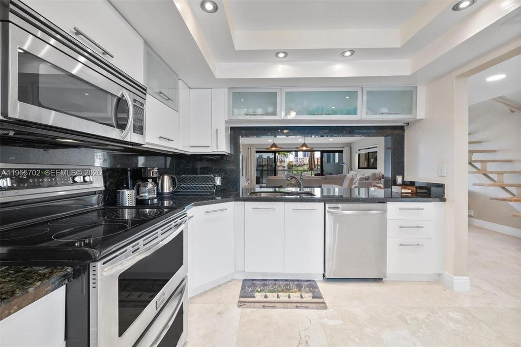 Image 12 of property listing at 4000 NE 168th St 110A, North Miami Beach, FL 33160