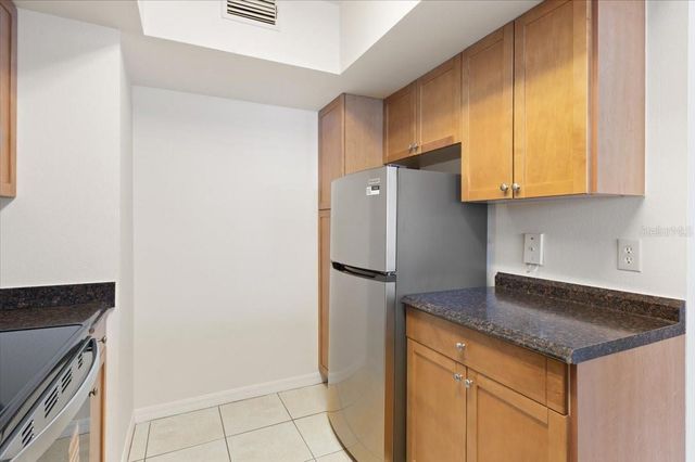 1050 VILLAGIO CIRCLE 102, Sarasota, FL 34237