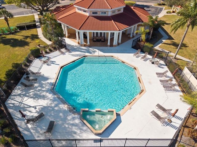 1050 VILLAGIO CIRCLE 102, Sarasota, FL 34237