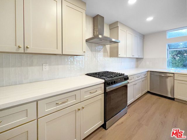 23910 Jensen Drive, West Hills (los Angeles), CA 91304