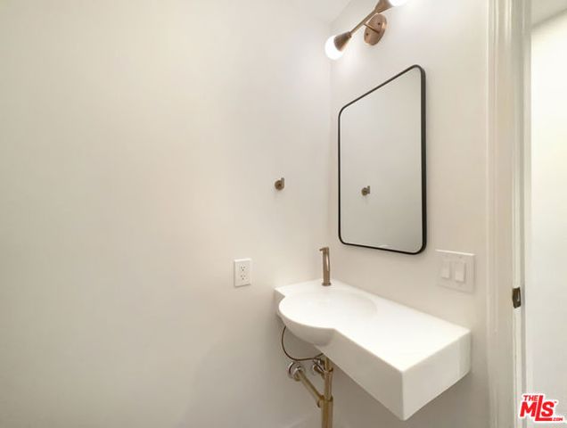 23910 Jensen Drive, West Hills (los Angeles), CA 91304