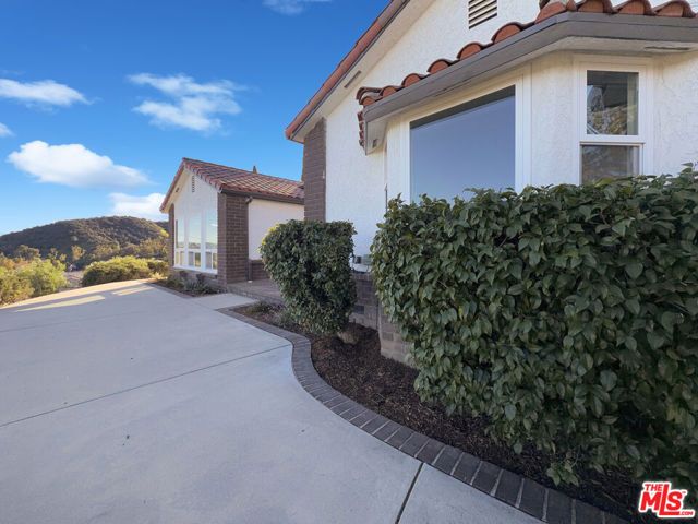 23910 Jensen Drive, West Hills (los Angeles), CA 91304