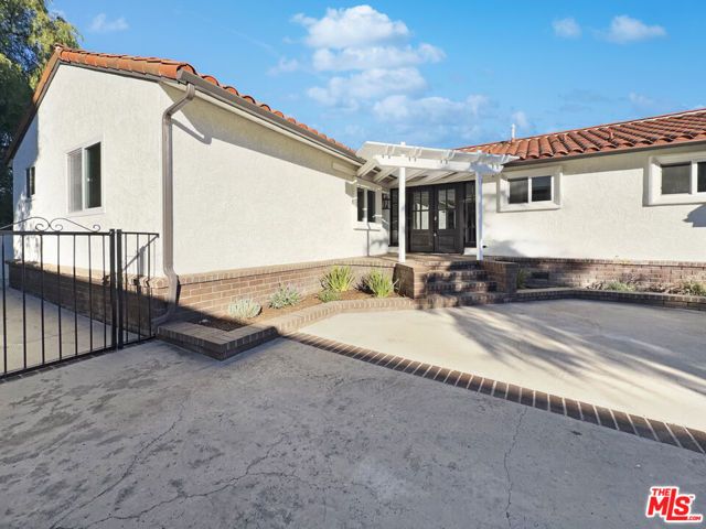 23910 Jensen Drive, West Hills (los Angeles), CA 91304