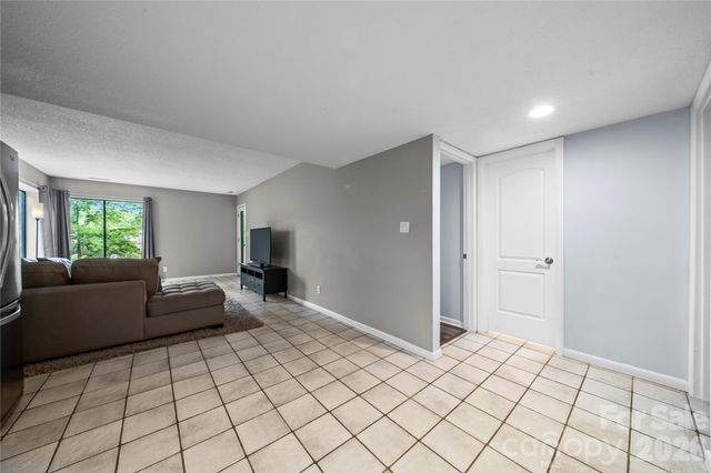 78 Ridgeport Road, Clover, SC 29710