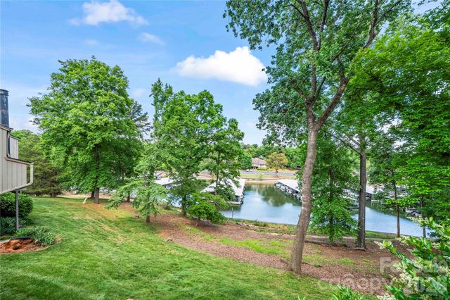 78 Ridgeport Road, Clover, SC 29710