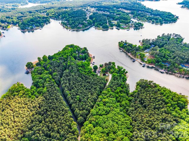 78 Ridgeport Road, Clover, SC 29710