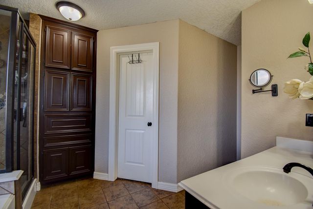 111 Goldfinch Court, Richwood, TX 77566