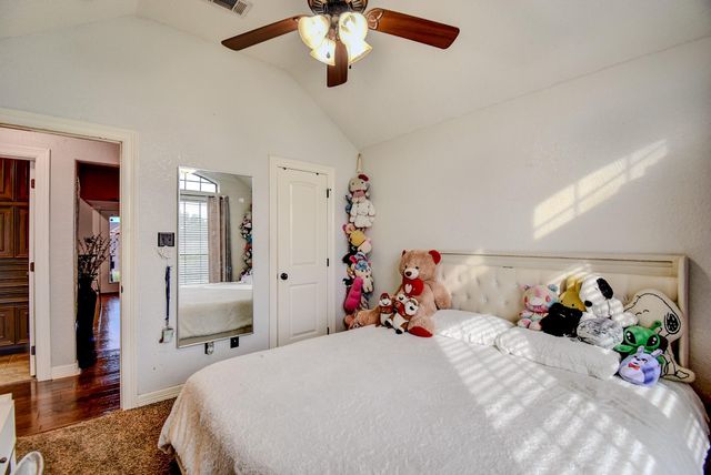 111 Goldfinch Court, Richwood, TX 77566