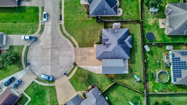 111 Goldfinch Court, Richwood, TX 77566