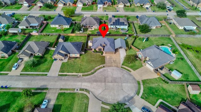 111 Goldfinch Court, Richwood, TX 77566