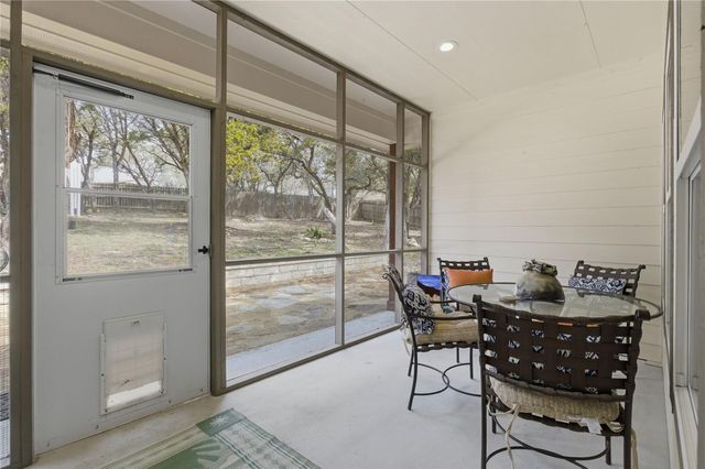 6115 Cimmaron TRL, Lago Vista, TX 78645